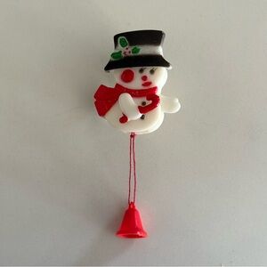 Vintage Snowman brooch pin with pull string
Christmas Festive Holiday Teacher